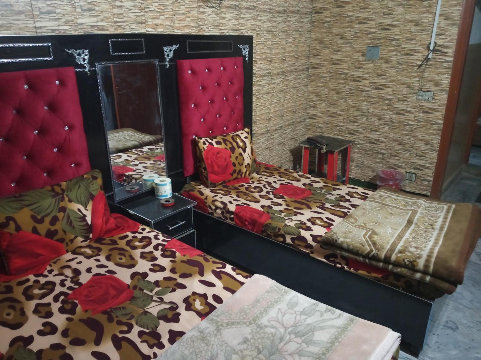 New Taj Family Hotel Лахор Экстерьер фото